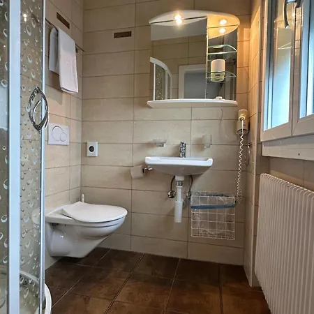 河岸酒店 维伦纽夫