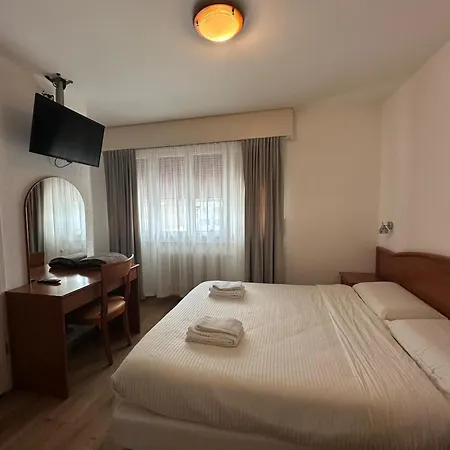 河岸酒店 宾馆 3*