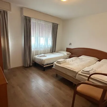 Du Quai Värdshus Villeneuve