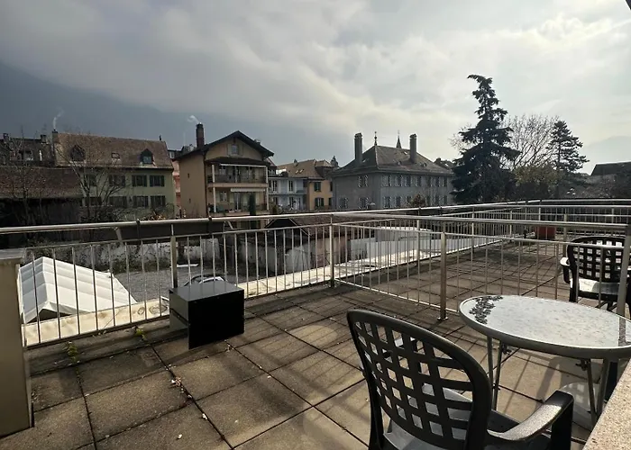 Du Quai Мини-отель 3*