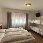 Inn Du Quai 3*