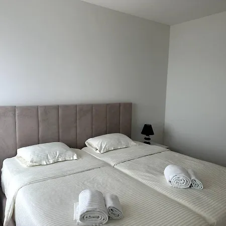 Du Quai 3*